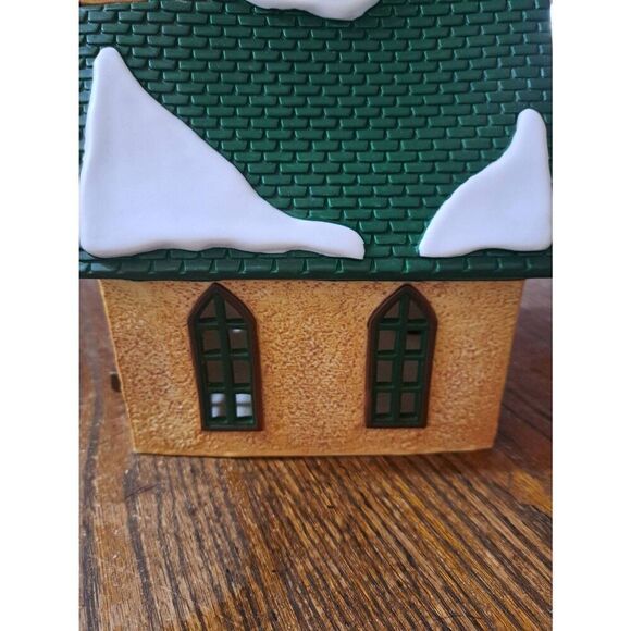 Vintage Dept 56 Merry Makers Merry Mountain Chapel Porcelain Christmas Building - Picture 7 of 11